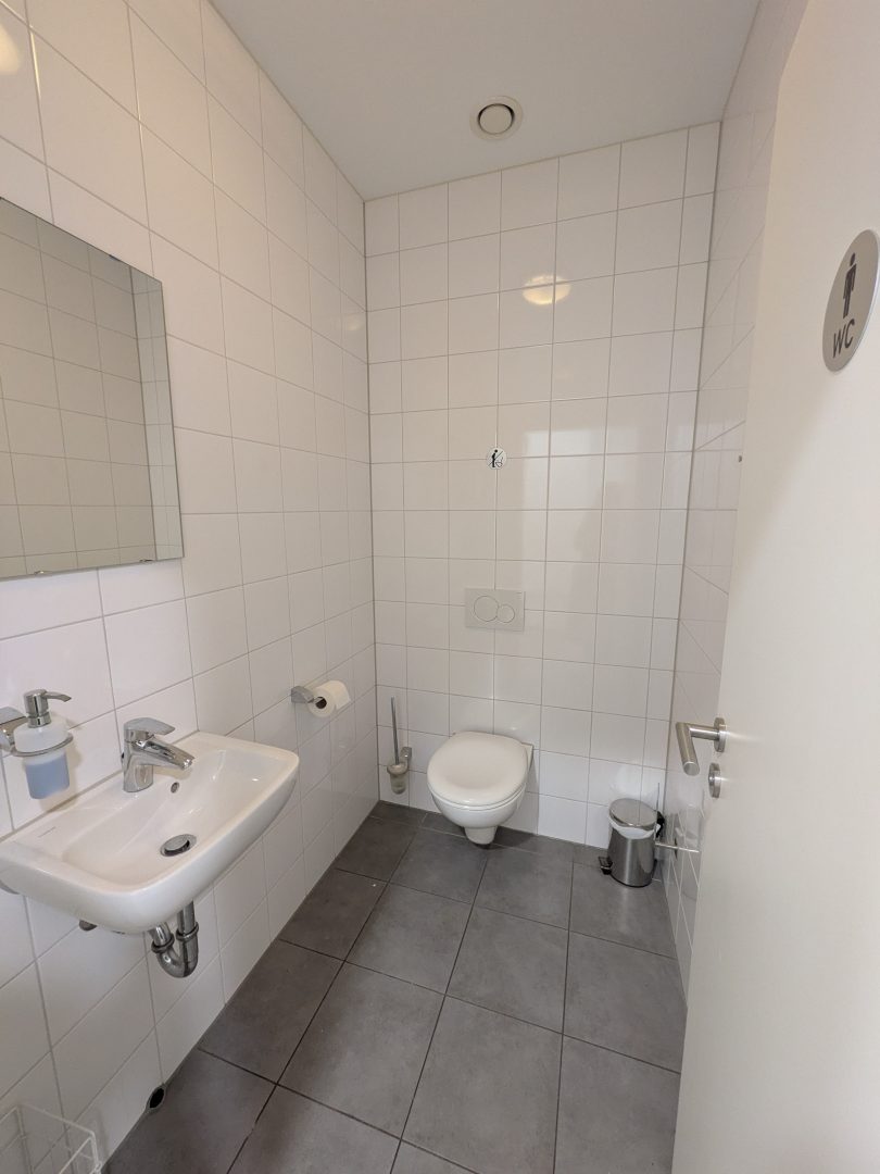 WC 2
